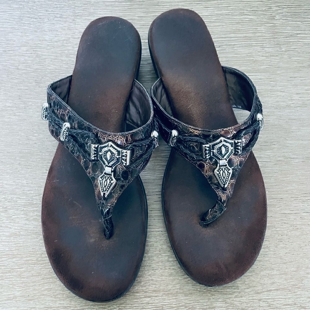 Rialto Silver Brown Rustic Thong Sandals 8